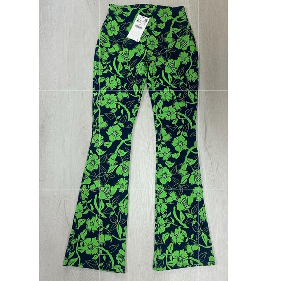 Zara Wide Leg Floral Pants. - Picture 1 of 3